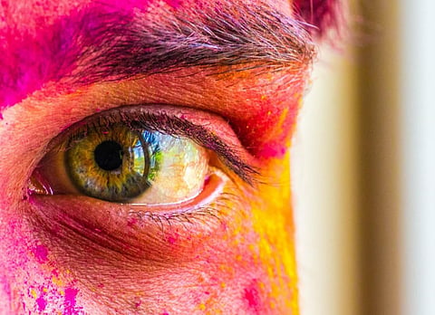 Keep your eyes peeled when playing with colors