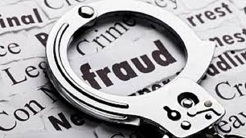 घर देतो सांगत बुकिंगच्या नावाखाली तिघांची 90 लाखाला फसवणूक 