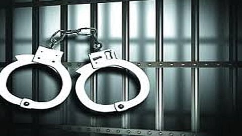one young man attacked from other person in kolhapur for small reason