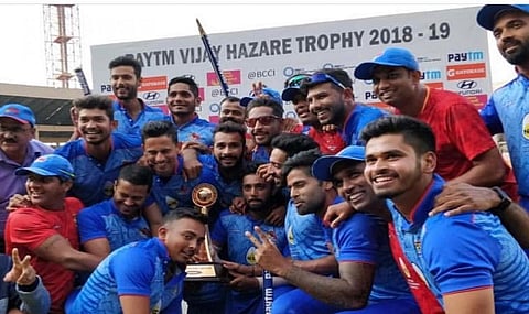 गतवर्षीच्या विजय हजारे स्पर्धेत विजेतेपद जिंकलेला मुंबईचा संघ