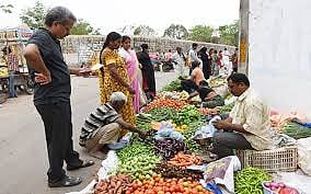 मूळ समस्येला बगल; आणि ‘रस्त्यांवर जत्रा’ 