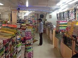 सोलापुरातील दुकाने सुरु ; विडी कारखान्याबाबत आज निर्णय 