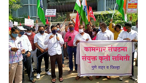 मोदी सरकारने केलेला कामगार विरोधी काळा कायदा रद्द करावा!