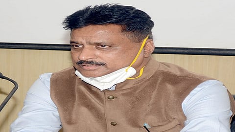 election candidate used photography and logo to face problems candidate in belgaum