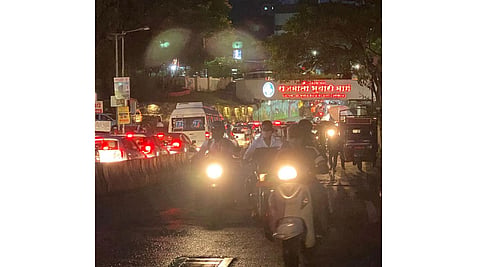 पुणे : दत्तनगर भागाकडे जाणाऱ्या नागरिकांना पर्यायी रस्ताच नाही; वाहनचालकांचे हाल