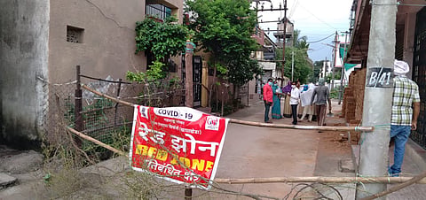   खापरखेडाः चनकापूर येथे सील करण्यात आलेला परिसर. 