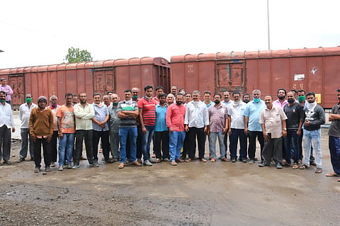 Fertilizer transport in railway carriages in Kolhapur was closed today