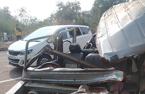 Five persons were seriously injured in a bizarre accident in rural Nagpur