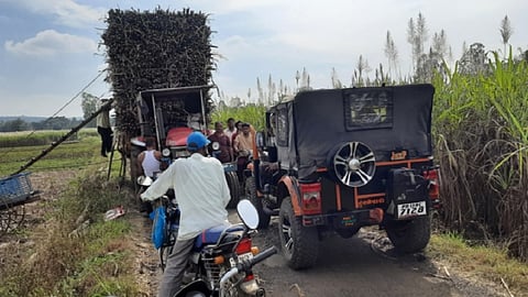 Time For Hundlewadi Residents To leave The Village Due To Lack Of Roads Kolhapur Marathi News