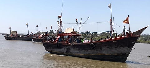 Order issued by the Fisheries Department to curb unauthorized fishing