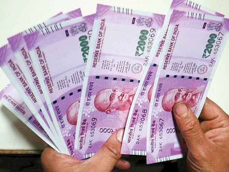 सात-बारा दुरुस्तीसाठी लाच मागणारा  कमलापूरचा तलाठी सापडला जाळ्यात 