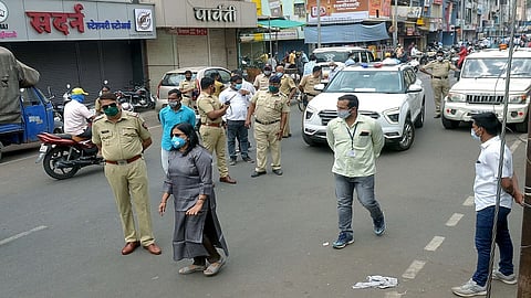 Sangli forced "shutter down"; rounds of traders' meetings
