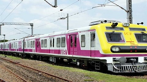 nashik- kalyan local 1.jpg