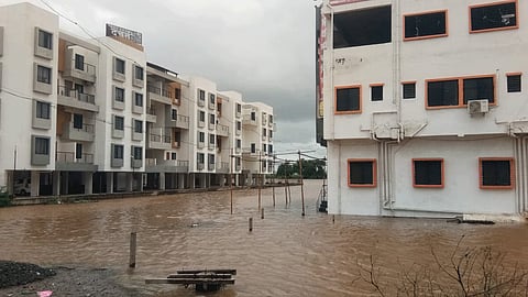 Water seeped into the urban area of ​​Nrusinhwadi