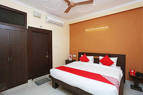 oyo hotel room