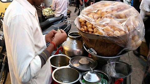 panipuri seller.jpg