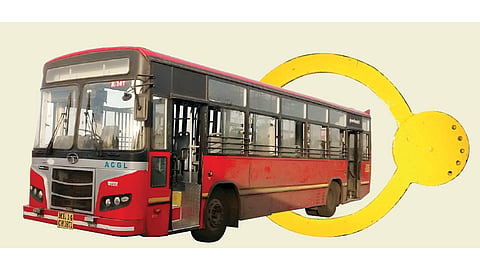 पीएमपीच्या बसला वाहतूक पोलिसांचे जॅमर 