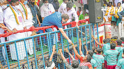शेतकऱ्यांना उद्‌ध्वस्त करण्याचा कट; कृषी कायद्यांवरून राहुल यांचे टीकास्त्र
