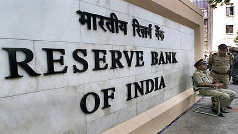 बँकांच्या थकीत कर्जांचे प्रमाण घटले 