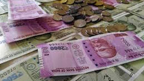 Akola News: Counterfeit notes are rampant in a small village