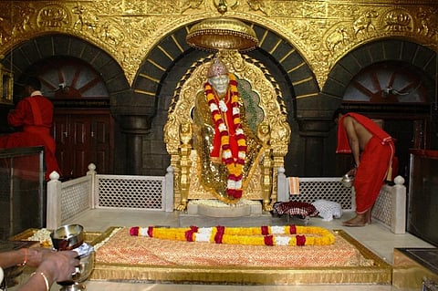 Shutter down in Shirdi despite licenses