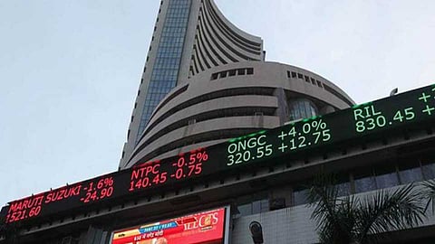 शेअर बाजारातून मंदी गायब; सेन्सेक्समध्ये 800 अंशांची तेजी 