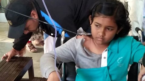 तीर रपकन घुसला तिच्या मानेत, लागलेला तीर एक दिवस मानेतच.. 