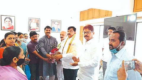 shivsena umedvar 1.jpg