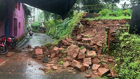 P  Overnight torrential rain in the entire ossibility of risk of recurrence  sindhudurg  district