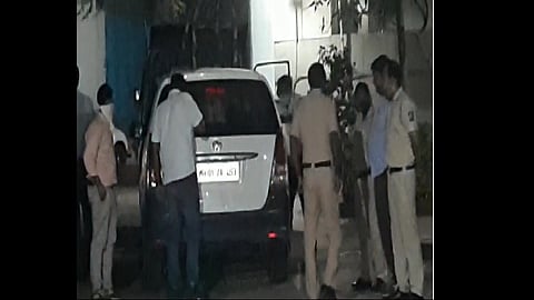 Mukesh Ambani: कुठे सापडली 'ती' पांढरी इनोव्हा कार, वाचा सविस्तर