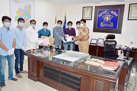 yougsters in buldana.jpg