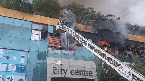 BMC अग्निसुरक्षा पालन समिती संशयाच्या धुरात; सिटी सेंटरच्या आगीची चौकशी करणार 