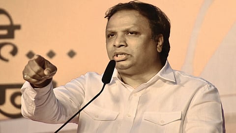 मुंबईकरांच्या विकास प्रकल्पापेक्षा विलासी राजपुत्राचा अहंकार मोठा; भाजप आमदाराची जहरी टीका