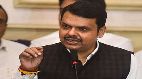 'सत्ता विसर्जनाचा मुहूर्त त्यांनाच विचारून काढतो'; देवेंद्र फडणवीसांचा स्वकीयांनाच टोला