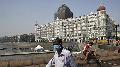मुंबईत सण-उत्सवांदरम्यान संसर्ग रोखण्याचे आव्हान; गर्दीबरोबरच संसर्ग टाळण्यासाठी पालिका तत्पर