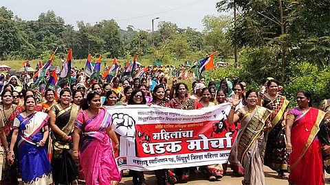स्वाभिमानचा सिंधुदुर्ग पोलिसांवर धडक मोर्चा