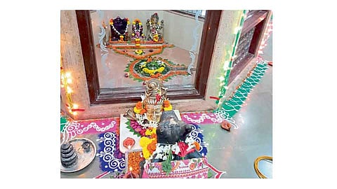 ब्रह्मानंदी लागली टाळी