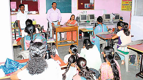 स्त्री सक्षमीकरणासाठी विविध योजना, प्रशिक्षण