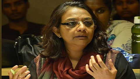 काश्‍मीरमध्ये आणीबाणीसारखी स्थिती! 