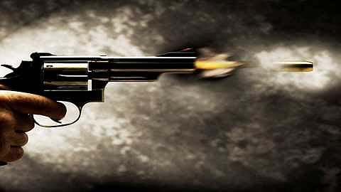 firing on youth on Sinhagad road in Pune