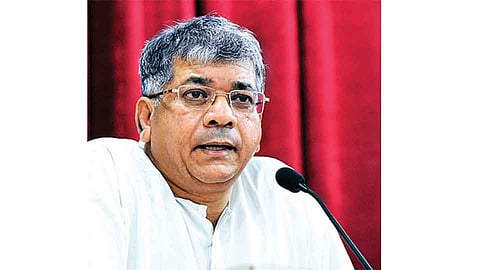 राणेंच्या समितीकडून मराठा आरक्षणाचा बट्टयाबोळ - प्रकाश आंबेडकर