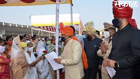Republic Day 2021 : शासनाचे पाठबळ, प्रशासनाचे धैर्य, सातारकरांच्या संयमामुळेच करुन दाखवलं : बाऴासाहेब पाटील