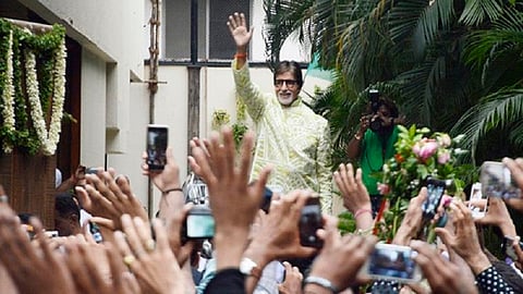 coronavirus impact bollywood amitabh bachchan evocation jalsa bungalow crowd