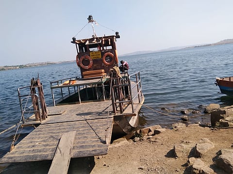 Improper mechanical boat to Vavrath Purple and Purple Forest