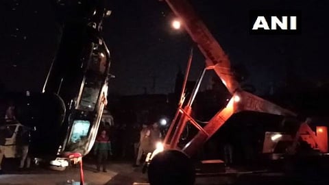 Car containing Three people drowned into Gauri Lake in Bhind MP lost control