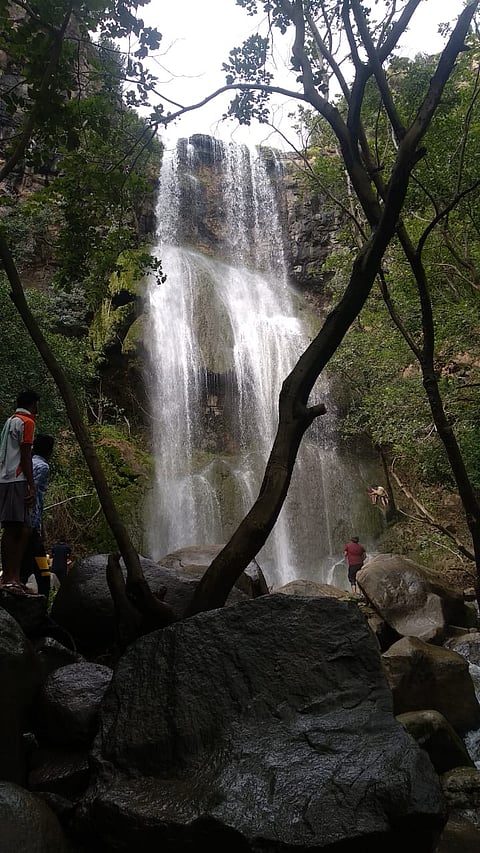 The shooting of Jotewadi Falls has gone viral on social media