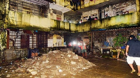 मुंबईतल्या GTB नगरमध्ये कोसळला इमारतीचा स्लॅब