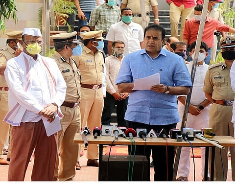 Prison Lockedown too much Prosonrs Home Minister Anil Deshmukh Said Maharashtra News 