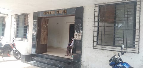 अरे देवा...कोरोनाच्या तक्रारी निवारण करणाऱ्याचा अहवाल आला पॉझिटिव्ह ! 