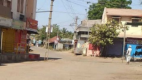 Janta curfew in Karjat taluka Wednesday against the backdrop of Corona